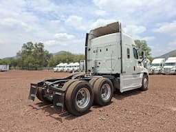 FREIGHTLINER Cascadia — foto 6