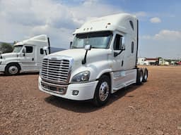 FREIGHTLINER Cascadia — foto 4