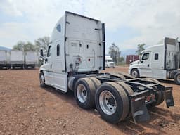 FREIGHTLINER Cascadia — foto 6