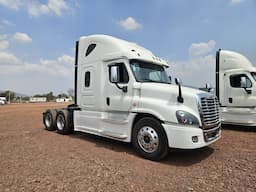 FREIGHTLINER Cascadia — foto 10