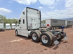 FREIGHTLINER Cascadia — foto 6