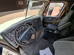 FREIGHTLINER Cascadia — foto 9