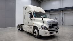 FREIGHTLINER Cascadia — foto 1