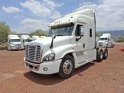 FREIGHTLINER Cascadia — foto 2
