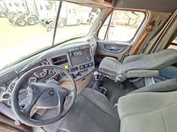 FREIGHTLINER Cascadia — foto 10