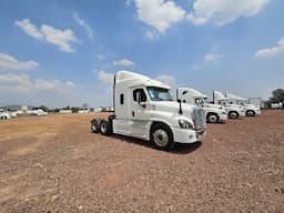 FREIGHTLINER Cascadia — foto 11