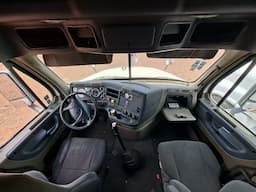 FREIGHTLINER Cascadia — foto 3