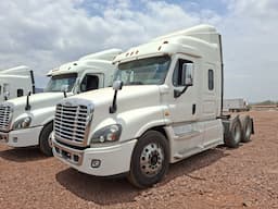 FREIGHTLINER Cascadia — foto 2