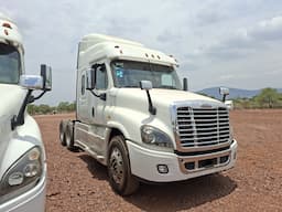 FREIGHTLINER Cascadia — foto 4