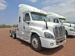 FREIGHTLINER Cascadia — foto 4