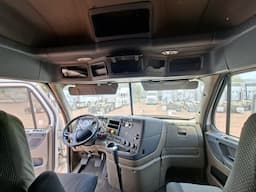 FREIGHTLINER Cascadia — foto 11