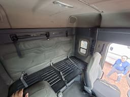 FREIGHTLINER Cascadia — foto 12