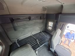 FREIGHTLINER Cascadia — foto 13