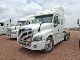 FREIGHTLINER Cascadia — foto 2