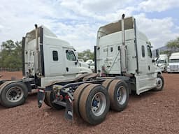 FREIGHTLINER Cascadia — foto 5