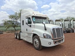 FREIGHTLINER Cascadia — foto 4