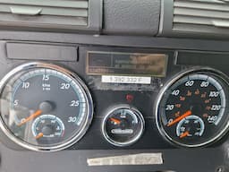 FREIGHTLINER Cascadia — foto 9