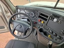 FREIGHTLINER Cascadia — foto 11