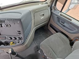 FREIGHTLINER Cascadia — foto 12