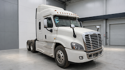 FREIGHTLINER Cascadia — foto 1