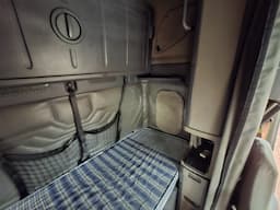FREIGHTLINER Cascadia — foto 15