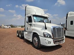 FREIGHTLINER Cascadia — foto 12