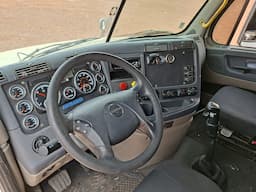 FREIGHTLINER Cascadia — foto 7
