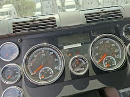 FREIGHTLINER Cascadia — foto 13