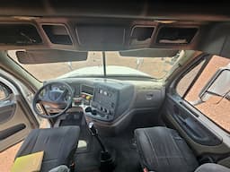 FREIGHTLINER Cascadia — foto 10