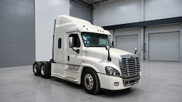 FREIGHTLINER Cascadia — foto 1