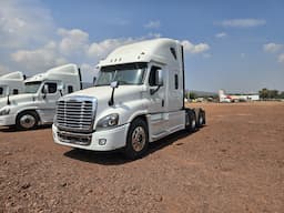 FREIGHTLINER Cascadia — foto 7