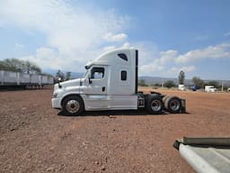 FREIGHTLINER Cascadia — foto 2