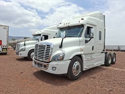 FREIGHTLINER Cascadia — foto 2