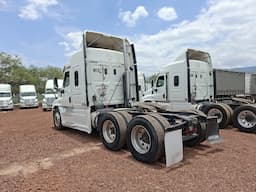 FREIGHTLINER Cascadia — foto 5
