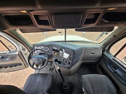 FREIGHTLINER Cascadia — foto 8