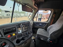 FREIGHTLINER Cascadia — foto 10