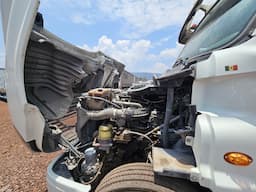 FREIGHTLINER Cascadia — foto 11