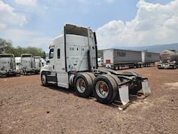 FREIGHTLINER Cascadia — foto 16
