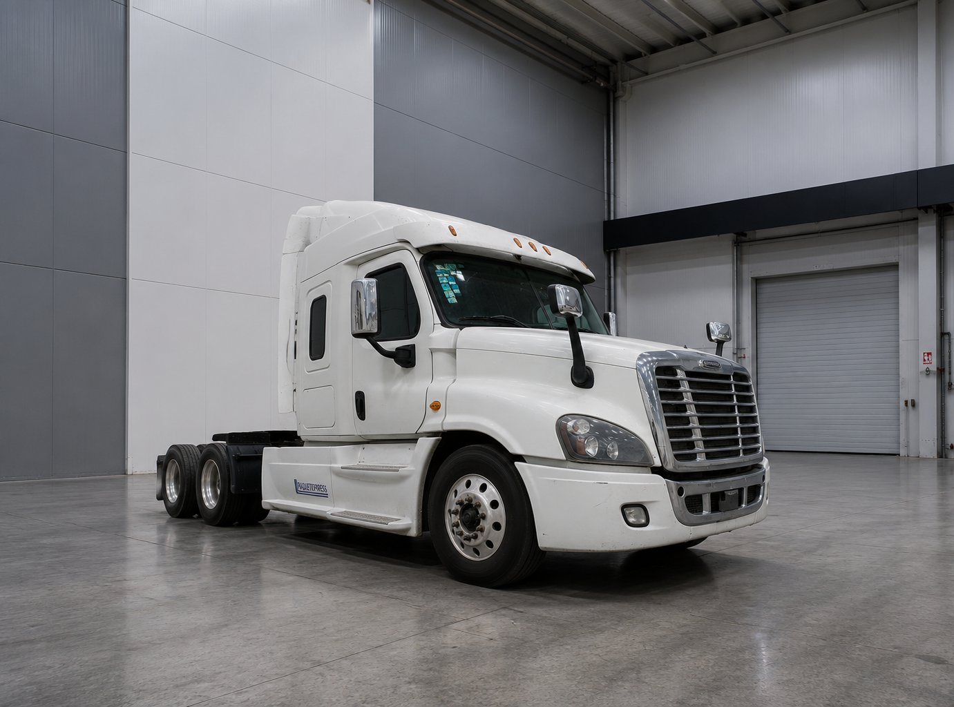 FREIGHTLINER Cascadia 2019 — Vehículo comercial seminuevo certificado
